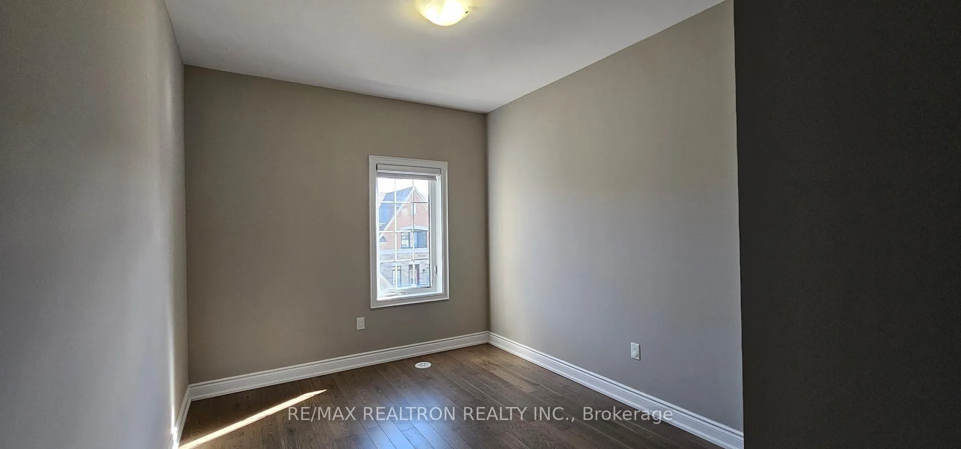 Photo 36 of 12 Isabella Peach Drive, Markham, Victoria Square — HOMEH