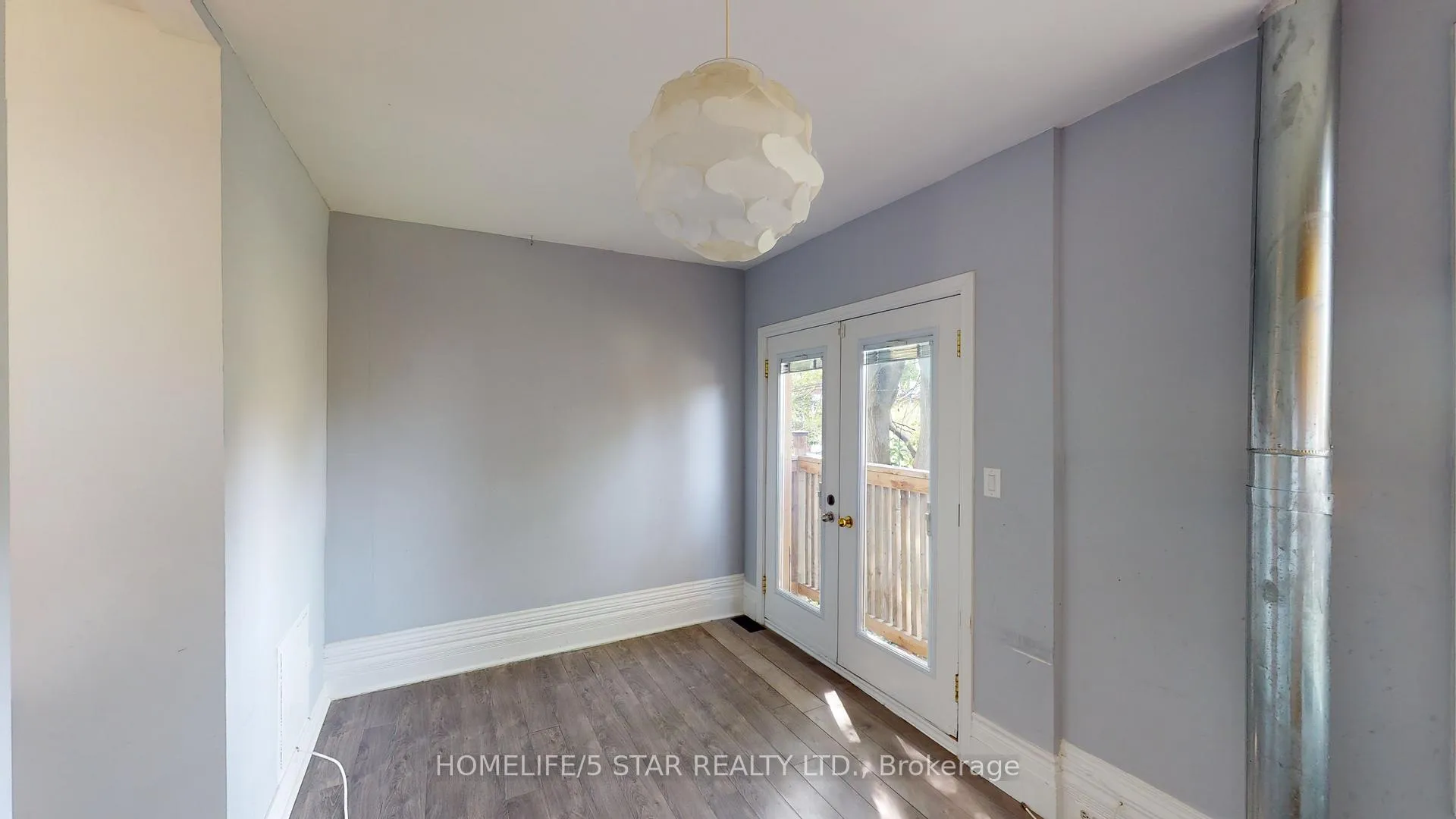 Photo 4 of Unit 2, 171 Harbord Street, Toronto, University — HOMEH