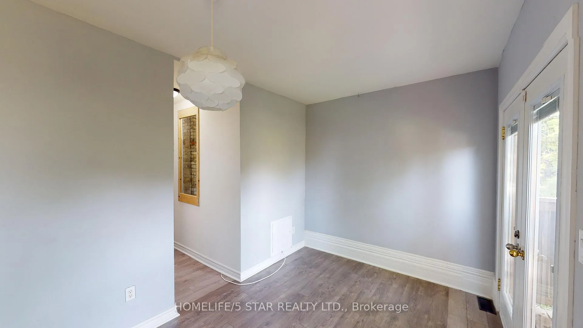 Photo 7 of Unit 2, 171 Harbord Street, Toronto, University — HOMEH
