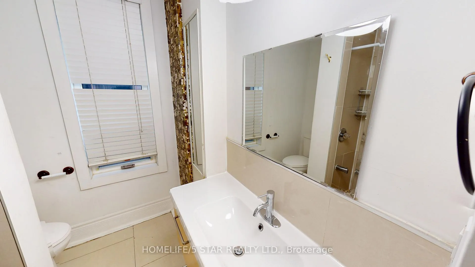 Photo 9 of Unit 2, 171 Harbord Street, Toronto, University — HOMEH