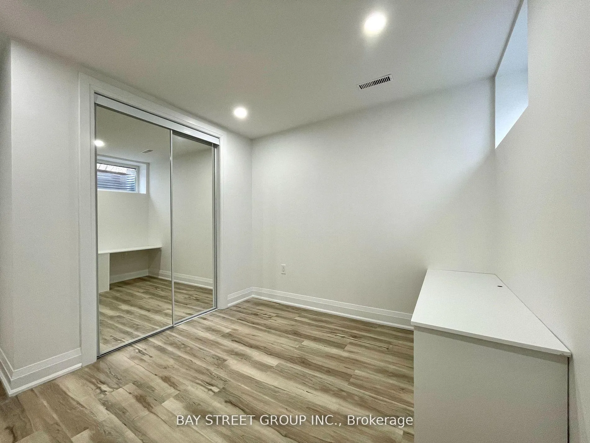 Photo 8 of Unit 1, 119 Claymore Crescent, Oshawa, Eastdale — HOMEH