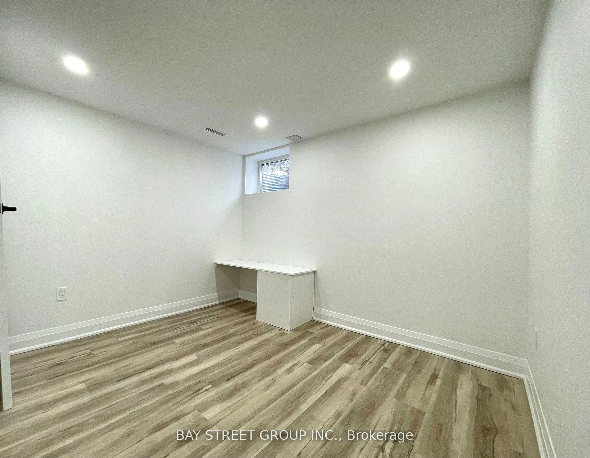 Photo 9 of Unit 1, 119 Claymore Crescent, Oshawa, Eastdale — HOMEH