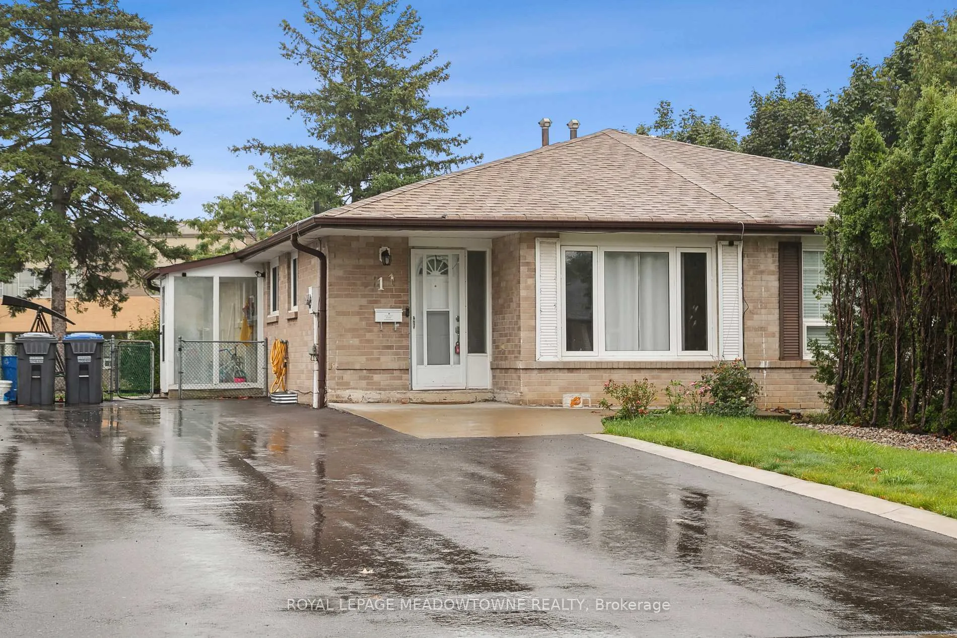Photo 2 of Unit Upper, 11 Juniper Crescent, Brampton, Northgate — HOMEH