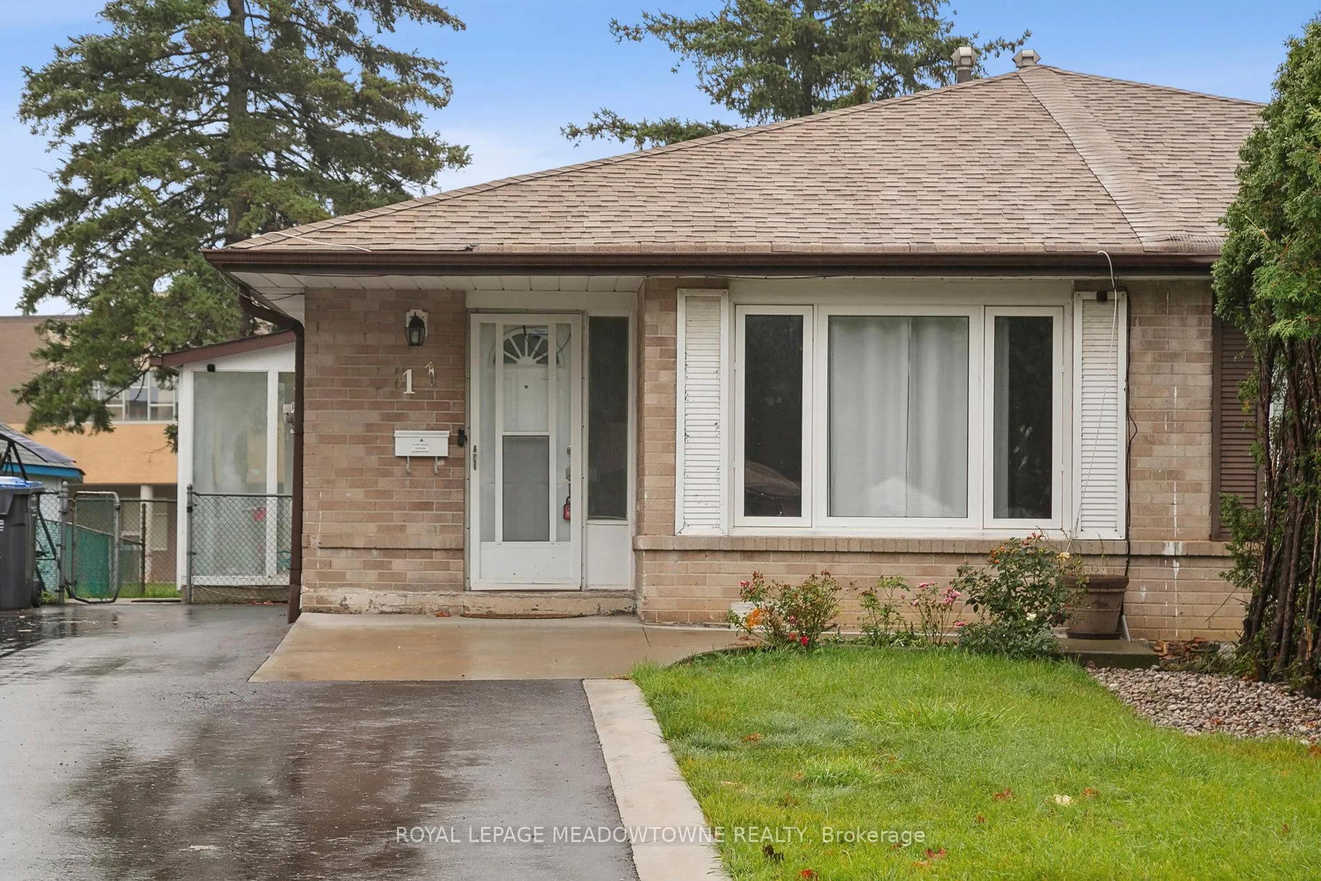 Photo 3 of Unit Upper, 11 Juniper Crescent, Brampton, Northgate — HOMEH