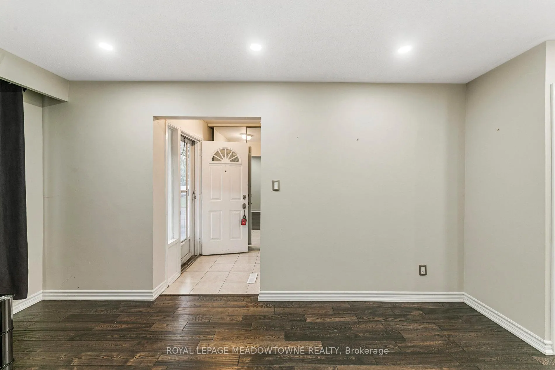 Photo 10 of Unit Upper, 11 Juniper Crescent, Brampton, Northgate — HOMEH