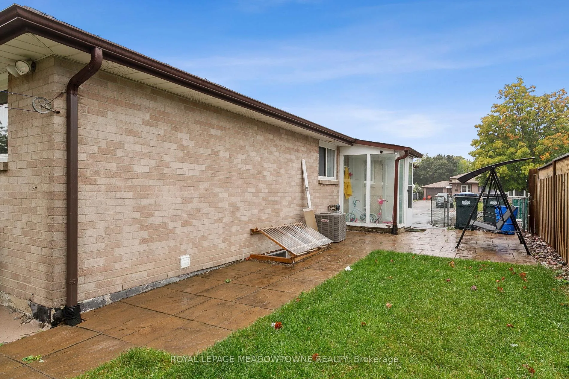 Photo 33 of Unit Upper, 11 Juniper Crescent, Brampton, Northgate — HOMEH