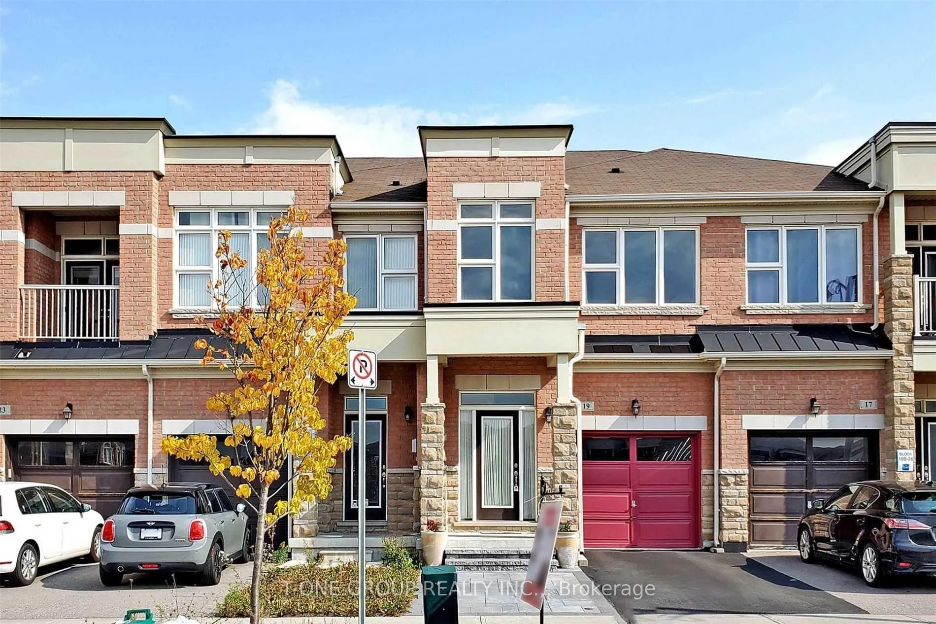 Photo 1 of 19 Upper Greensborough Drive, Markham, Greensborough — HOMEH