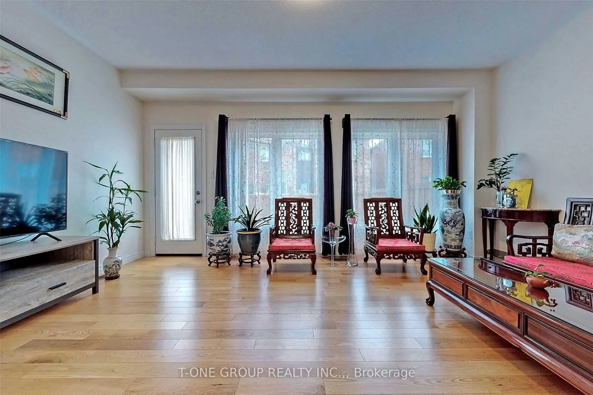 Photo 5 of 19 Upper Greensborough Drive, Markham, Greensborough — HOMEH