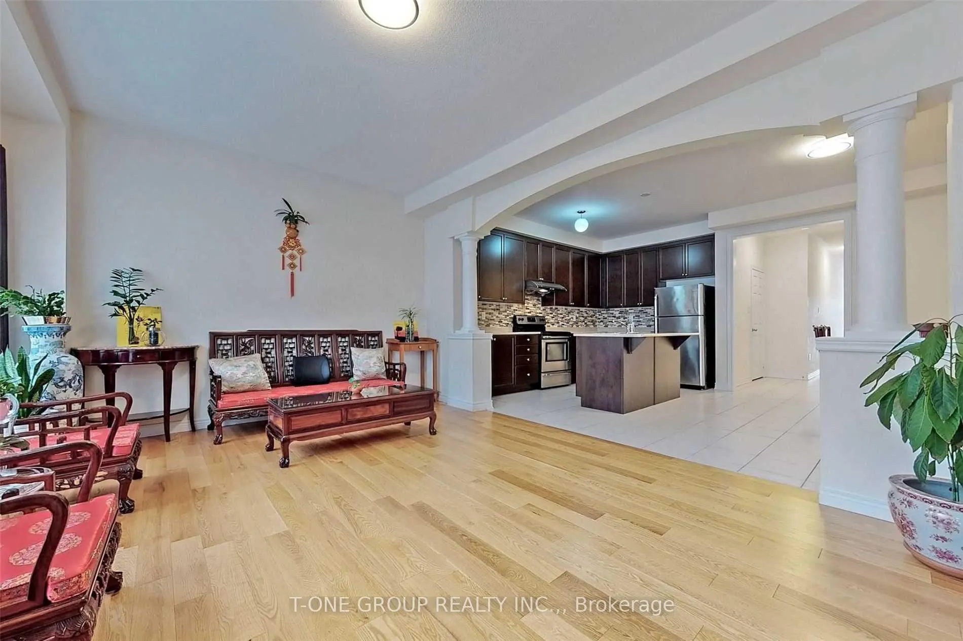 Photo 7 of 19 Upper Greensborough Drive, Markham, Greensborough — HOMEH