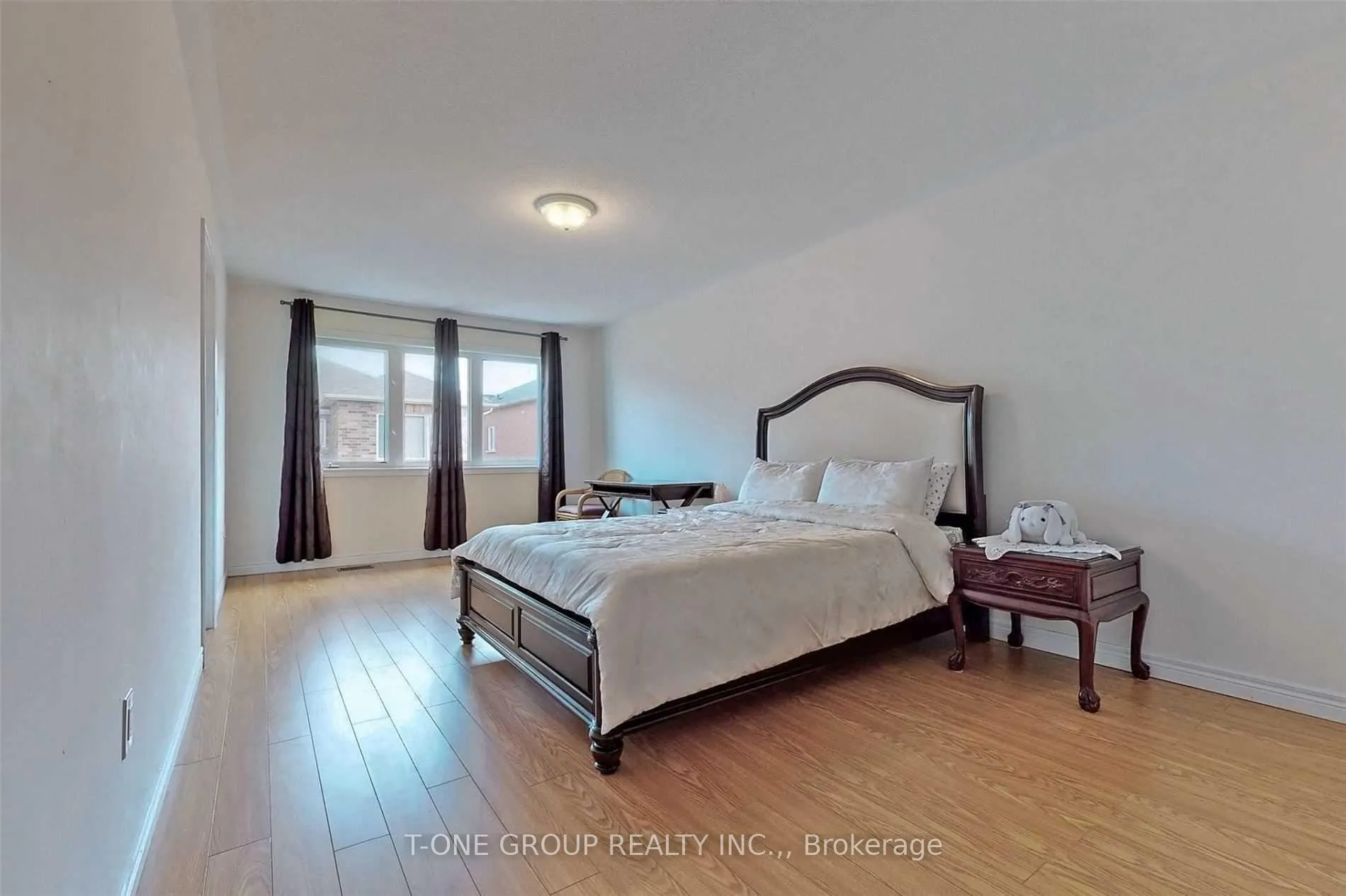 Photo 8 of 19 Upper Greensborough Drive, Markham, Greensborough — HOMEH