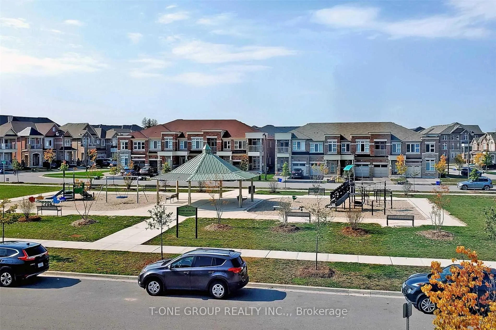 Photo 16 of 19 Upper Greensborough Drive, Markham, Greensborough — HOMEH