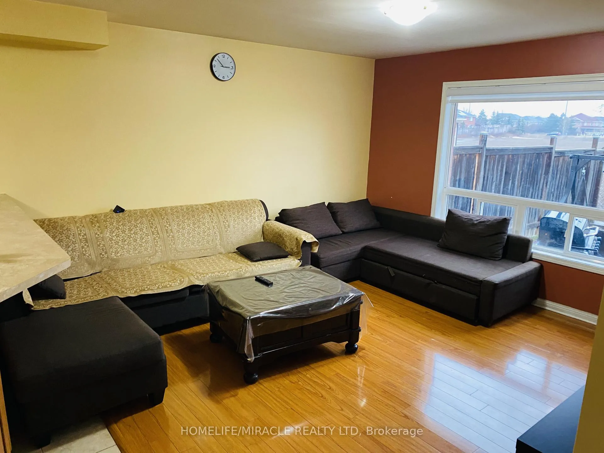 Photo 6 of 72 Coachlight Crescent, Brampton, Vales of Castlemore — HOMEH