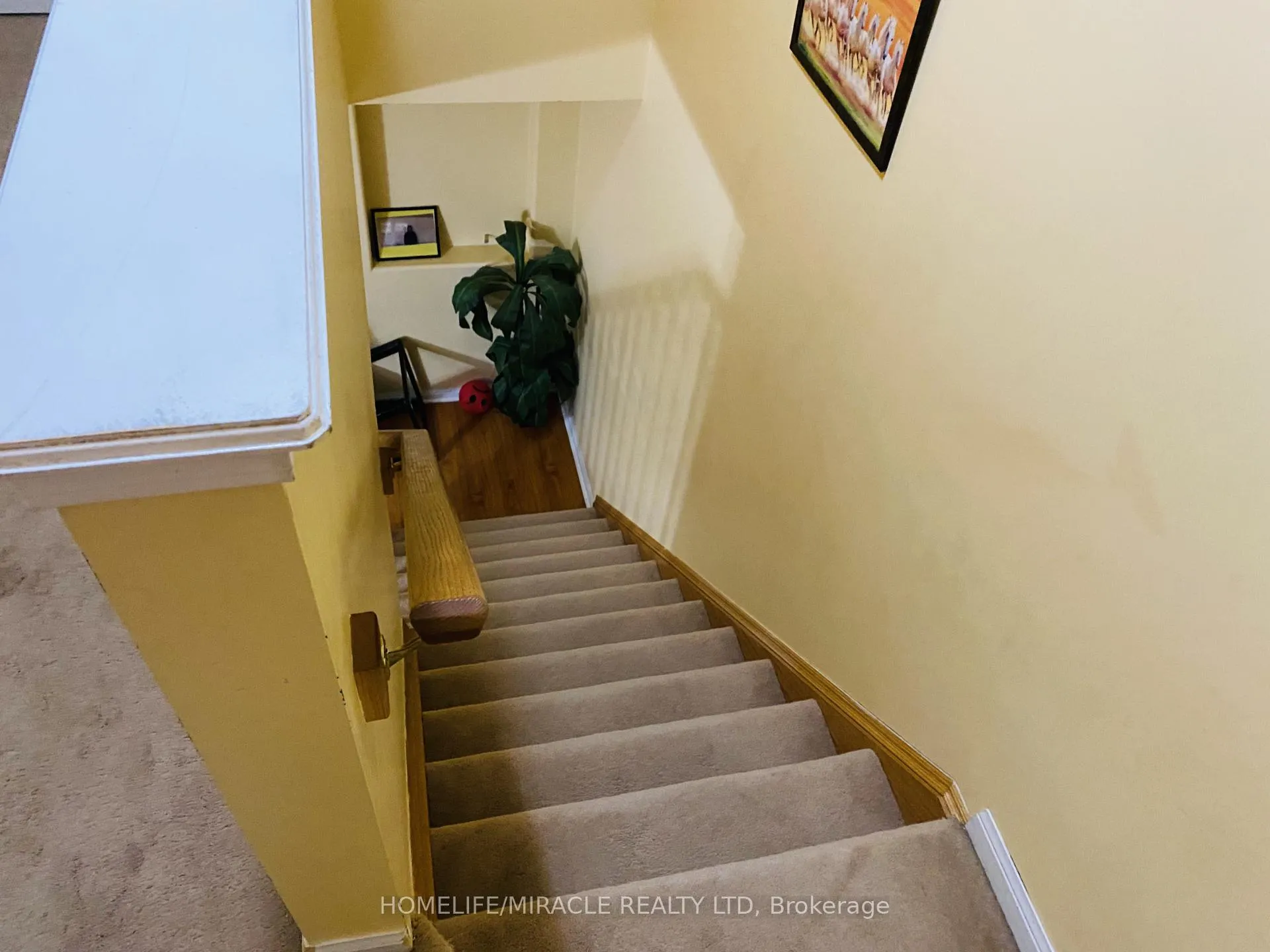 Photo 9 of 72 Coachlight Crescent, Brampton, Vales of Castlemore — HOMEH