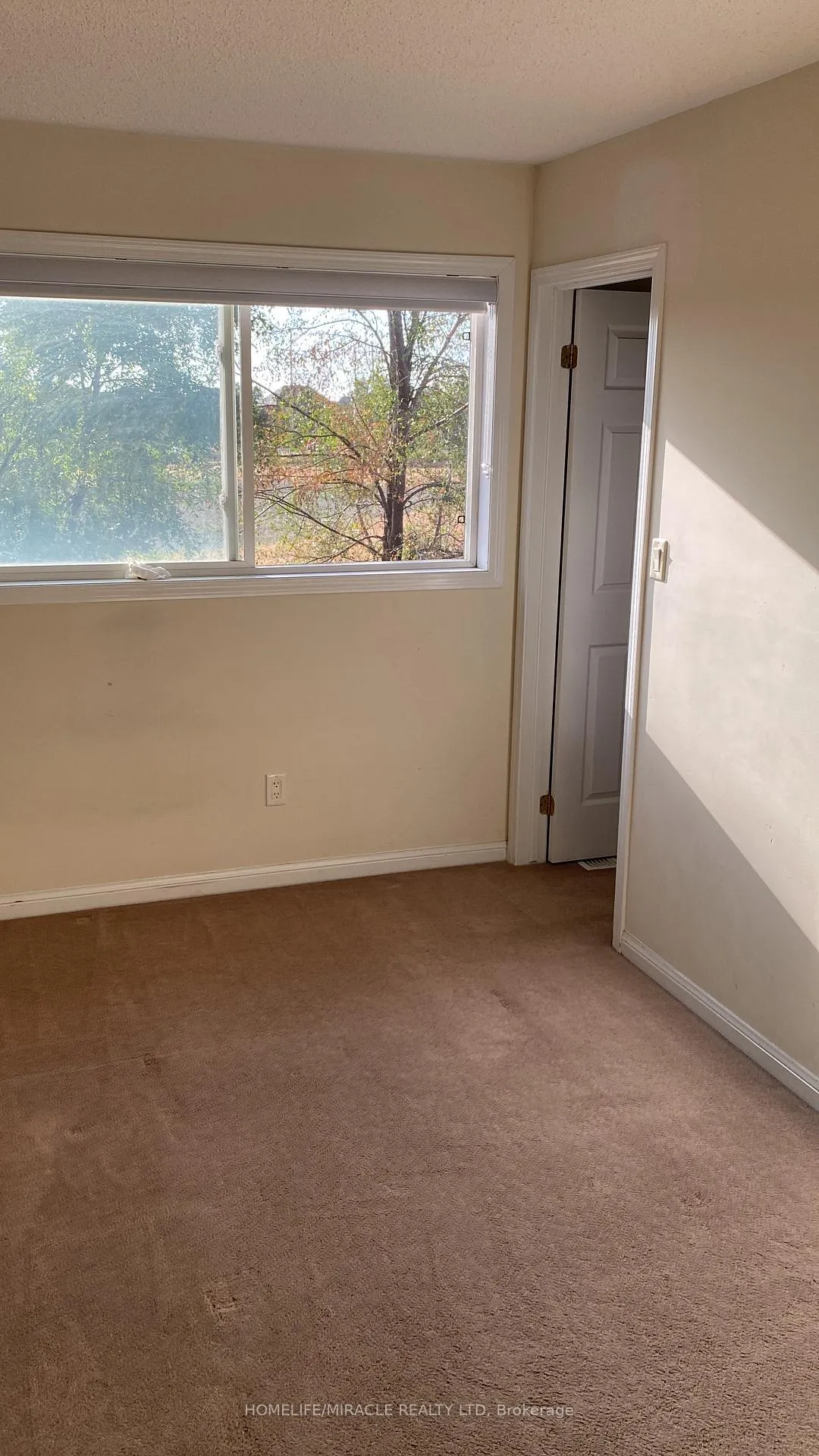 Photo 10 of 72 Coachlight Crescent, Brampton, Vales of Castlemore — HOMEH