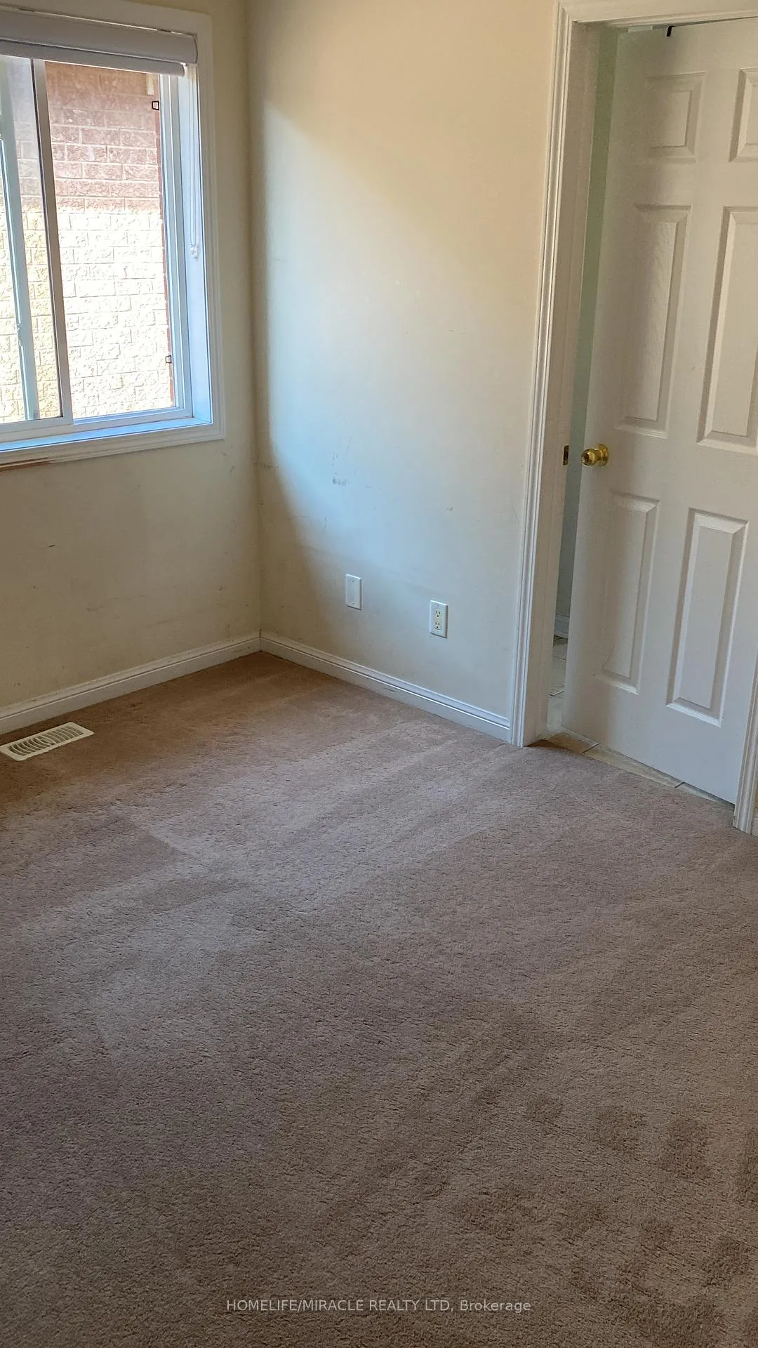 Photo 15 of 72 Coachlight Crescent, Brampton, Vales of Castlemore — HOMEH