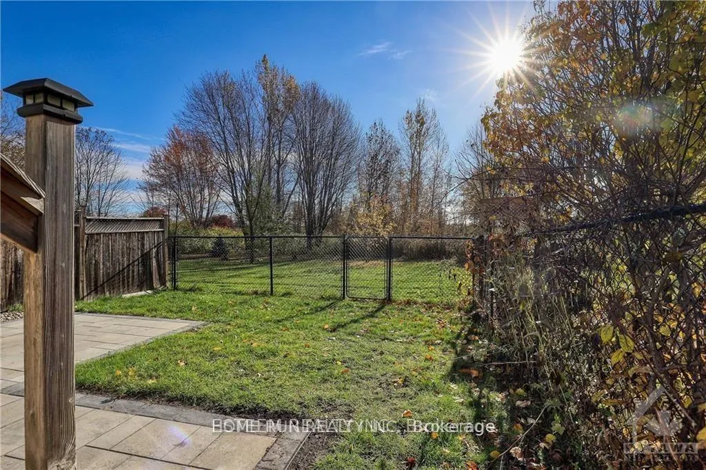 Photo 2 of 311 Riversedge Crescent, Ottawa, Riverside South/Gloucester Glen — HOMEH