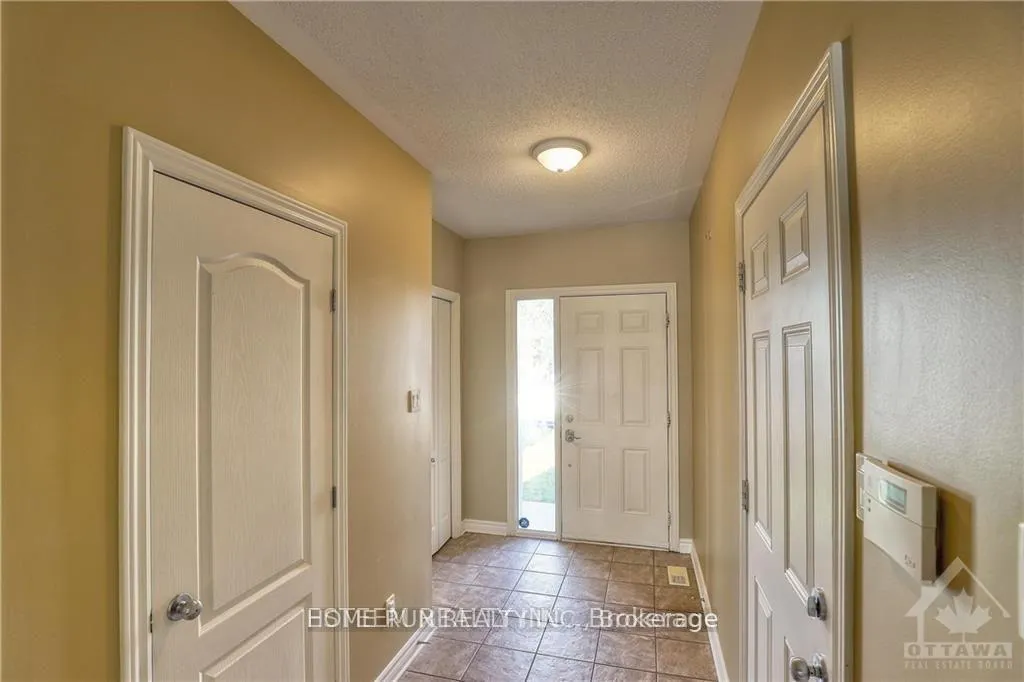 Photo 5 of 311 Riversedge Crescent, Ottawa, Riverside South/Gloucester Glen — HOMEH