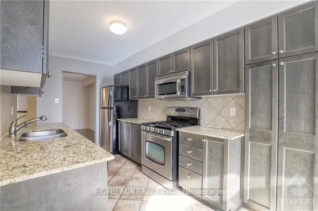 Photo 11 of 311 Riversedge Crescent, Ottawa, Riverside South/Gloucester Glen — HOMEH