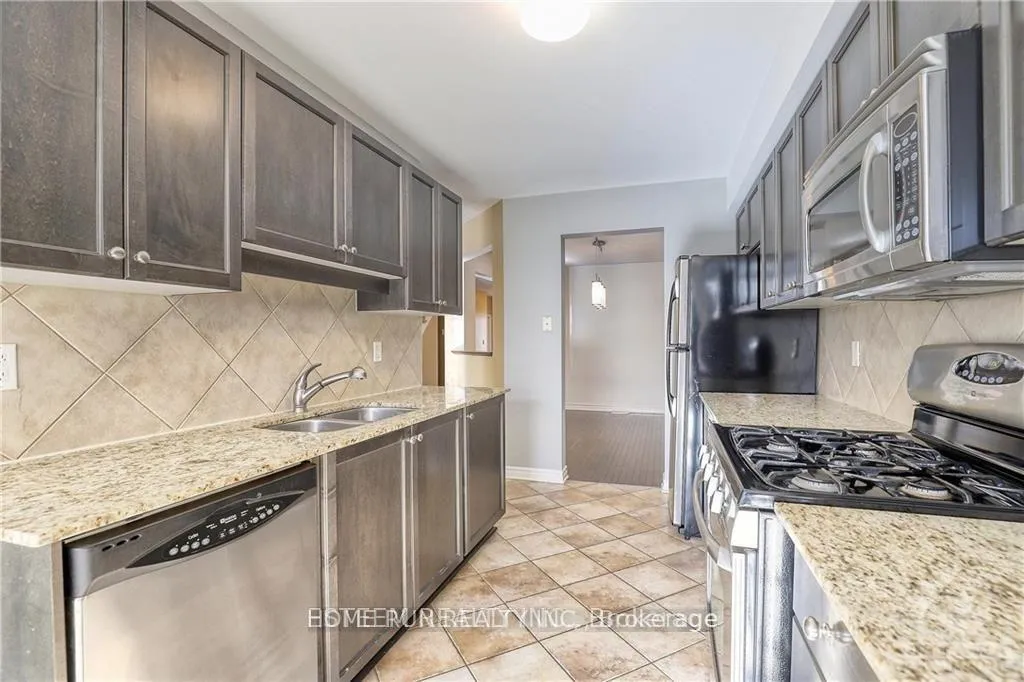 Photo 12 of 311 Riversedge Crescent, Ottawa, Riverside South/Gloucester Glen — HOMEH