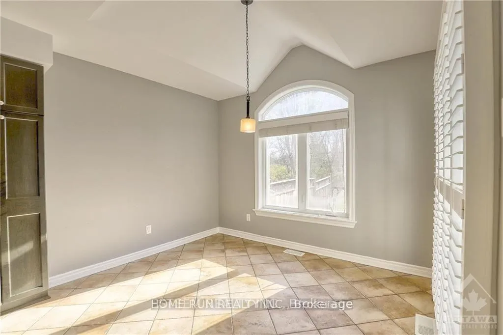 Photo 14 of 311 Riversedge Crescent, Ottawa, Riverside South/Gloucester Glen — HOMEH