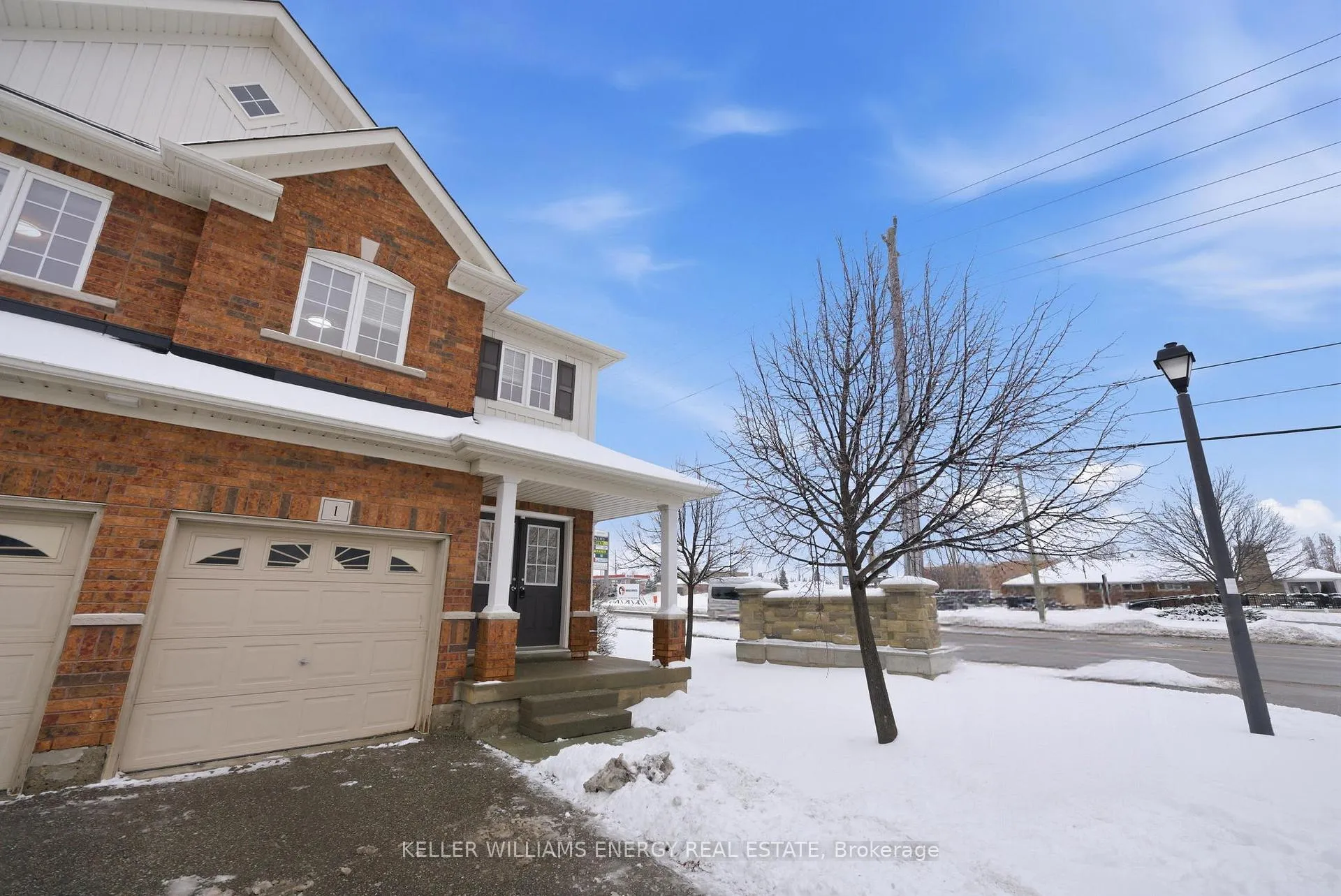 Photo 2 of Unit 1, 1280 Harmony Road N, Oshawa, Pinecrest — HOMEH