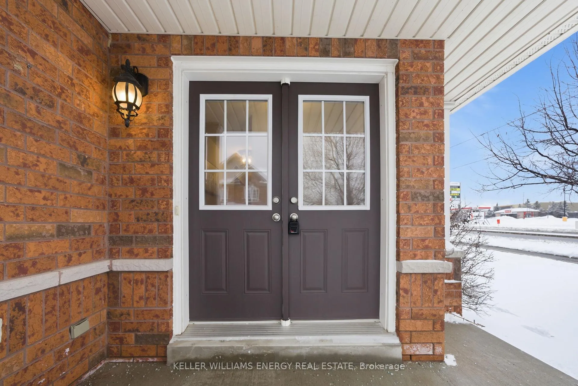 Photo 3 of Unit 1, 1280 Harmony Road N, Oshawa, Pinecrest — HOMEH
