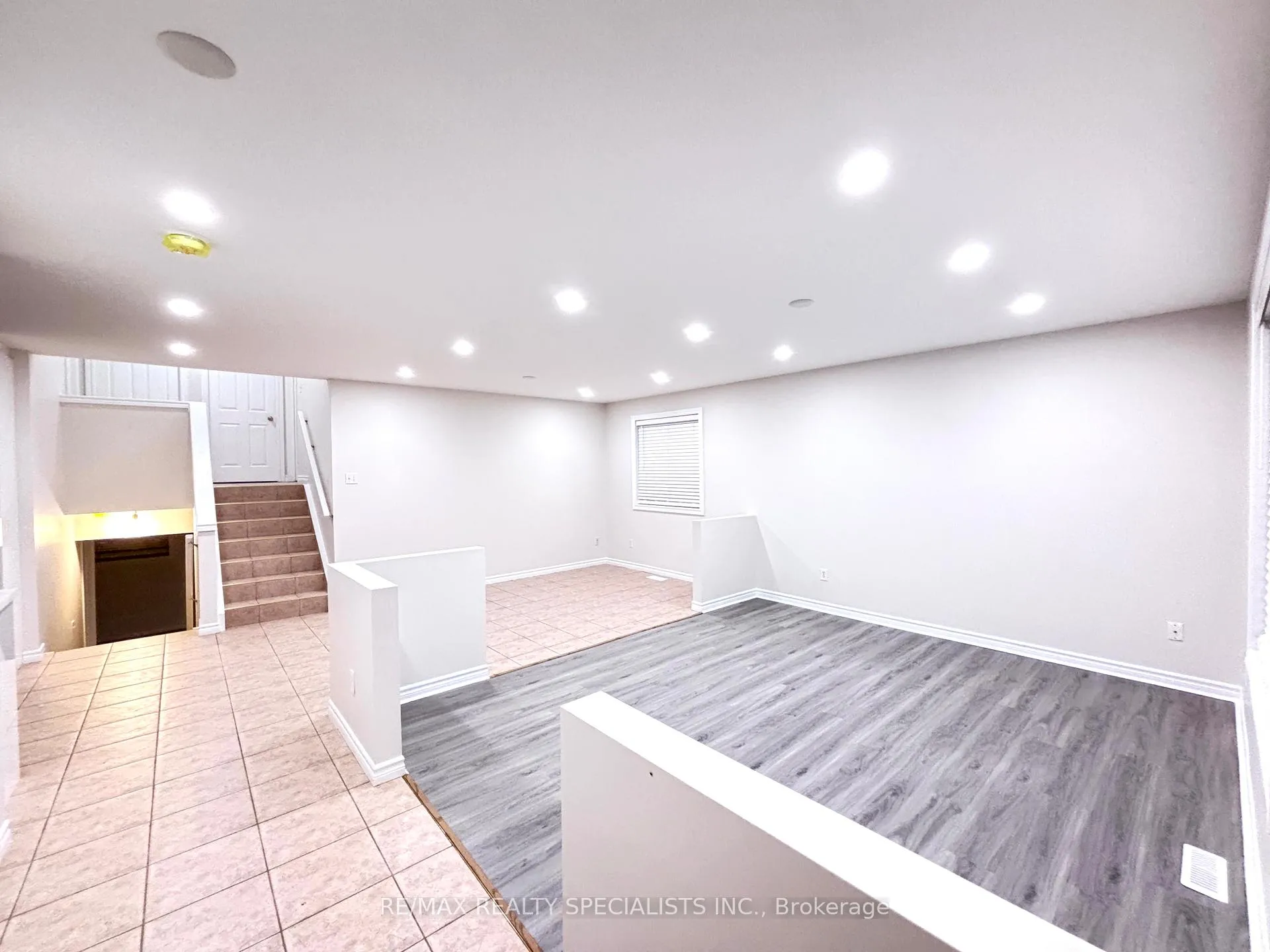 Photo 4 of 2488 Gatwick Avenue, Windsor — HOMEH