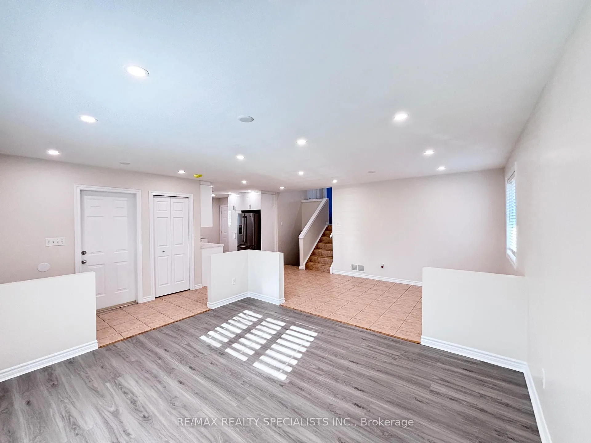Photo 7 of 2488 Gatwick Avenue, Windsor — HOMEH