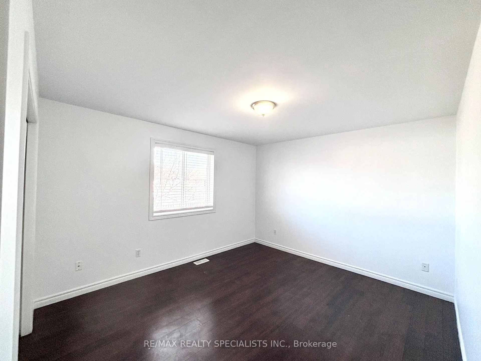 Photo 18 of 2488 Gatwick Avenue, Windsor — HOMEH