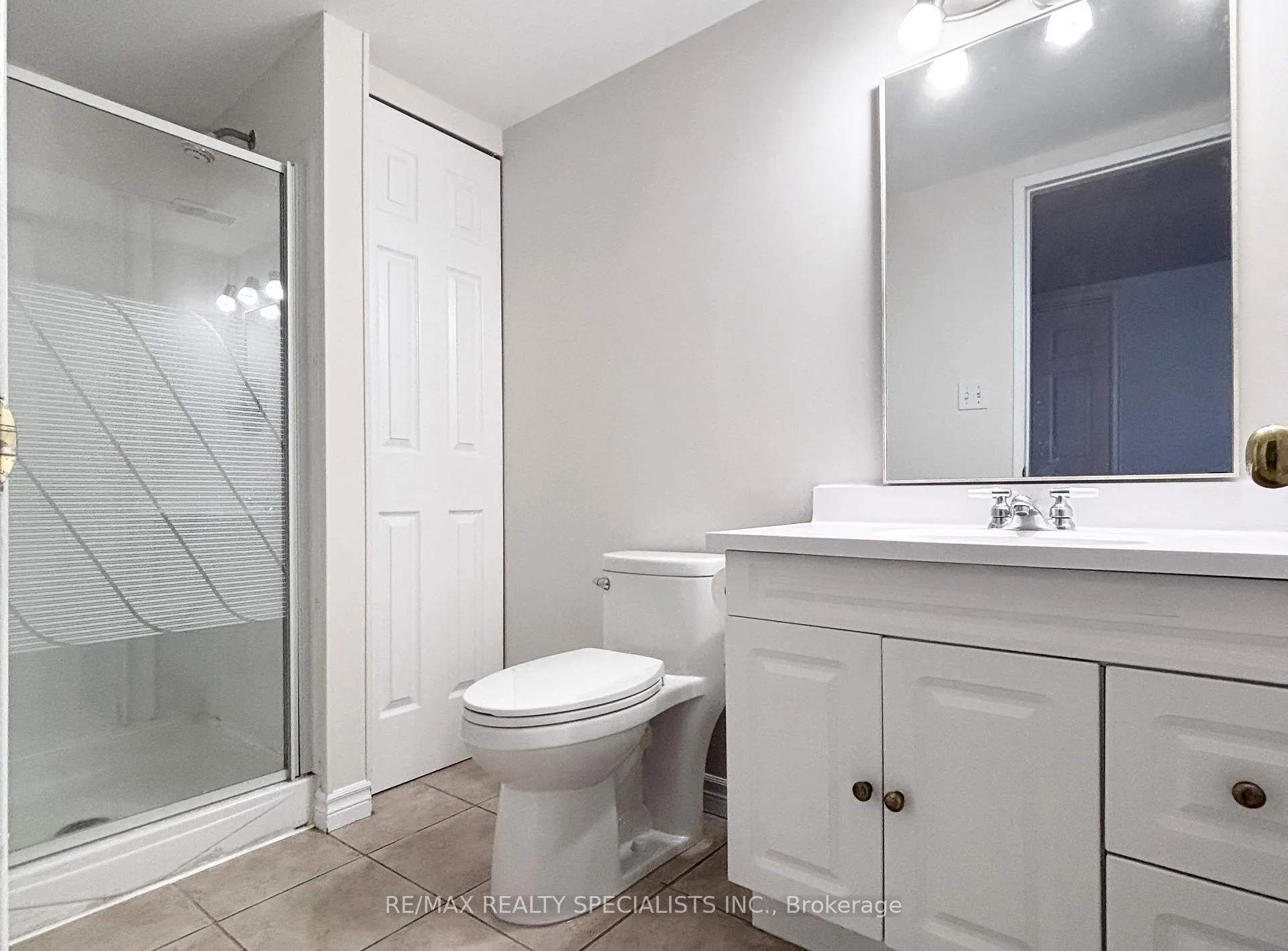 Photo 24 of 2488 Gatwick Avenue, Windsor — HOMEH