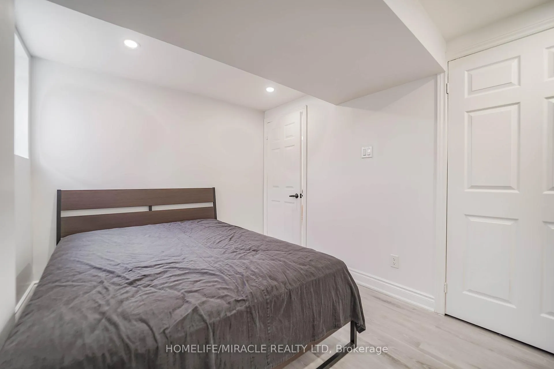Photo 38 of 95 Kirkland Place, Whitby, Williamsburg — HOMEH