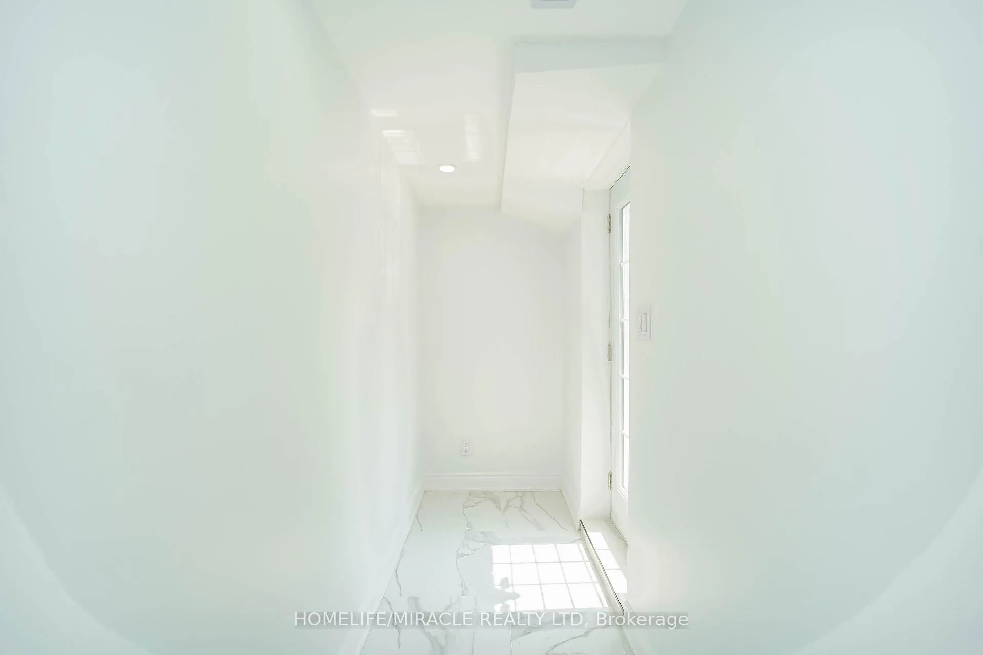 Photo 40 of 95 Kirkland Place, Whitby, Williamsburg — HOMEH