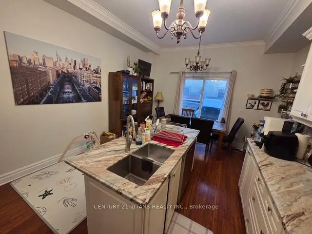 Photo 11 of 6 Cam Fella Lane, Toronto, Greenwood-Coxwell — HOMEH
