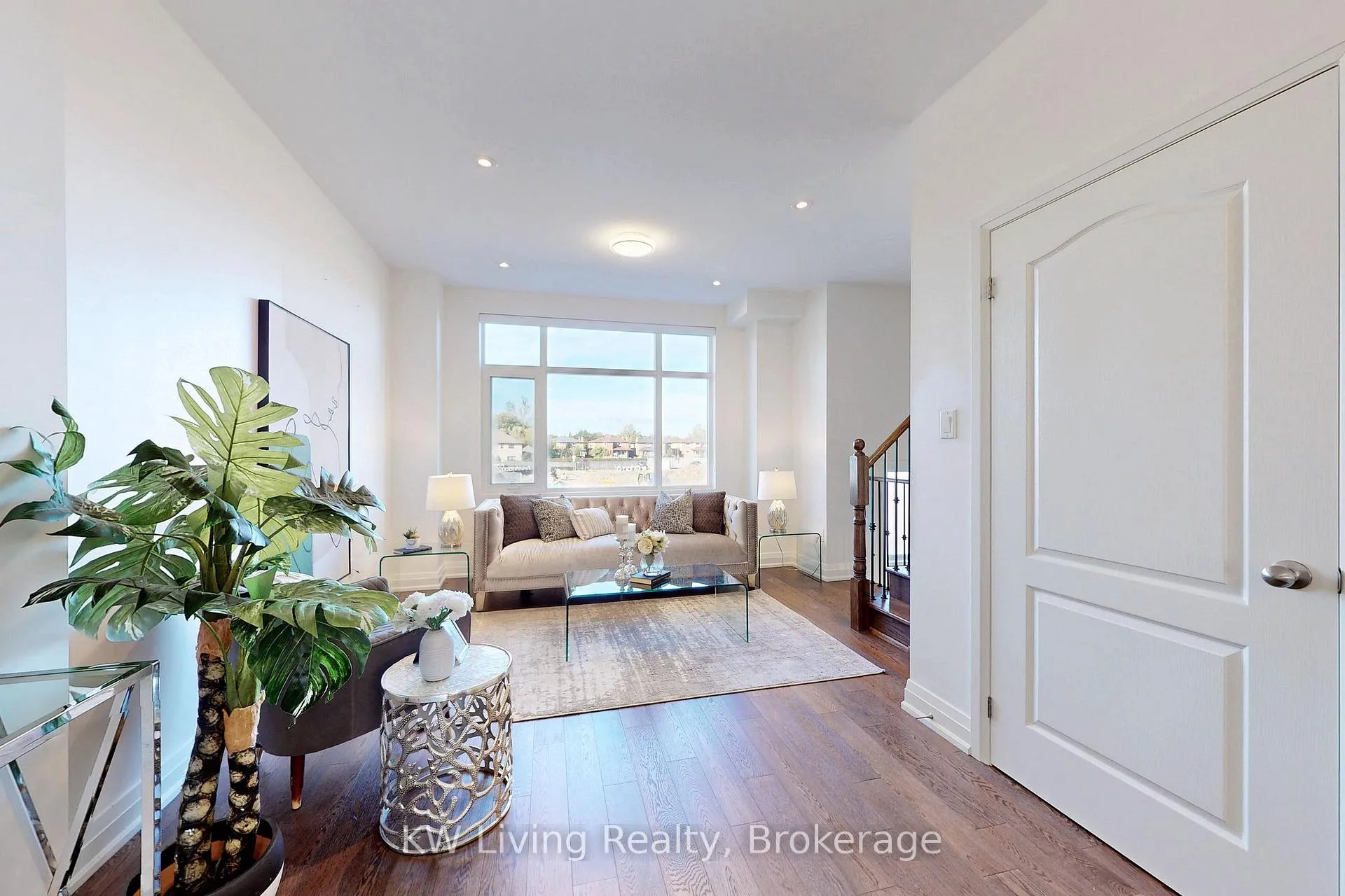 Photo 6 of 32 Teasel Way, Markham, Unionville — HOMEH