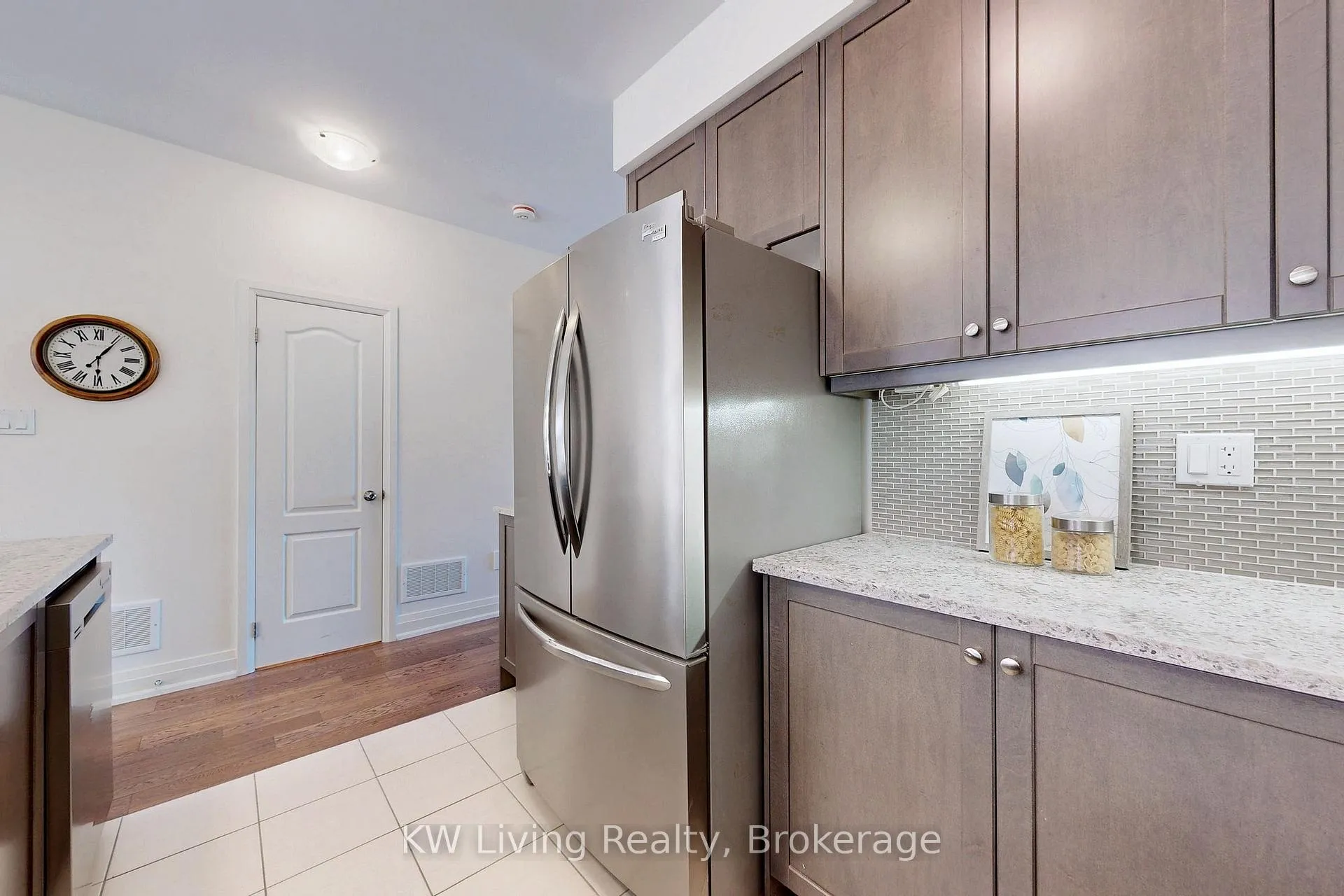 Photo 16 of 32 Teasel Way, Markham, Unionville — HOMEH