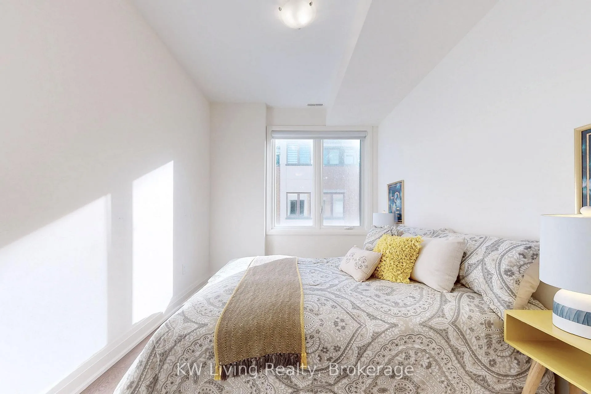Photo 25 of 32 Teasel Way, Markham, Unionville — HOMEH