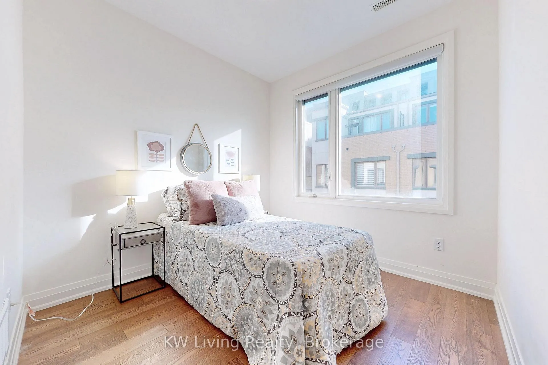 Photo 28 of 32 Teasel Way, Markham, Unionville — HOMEH