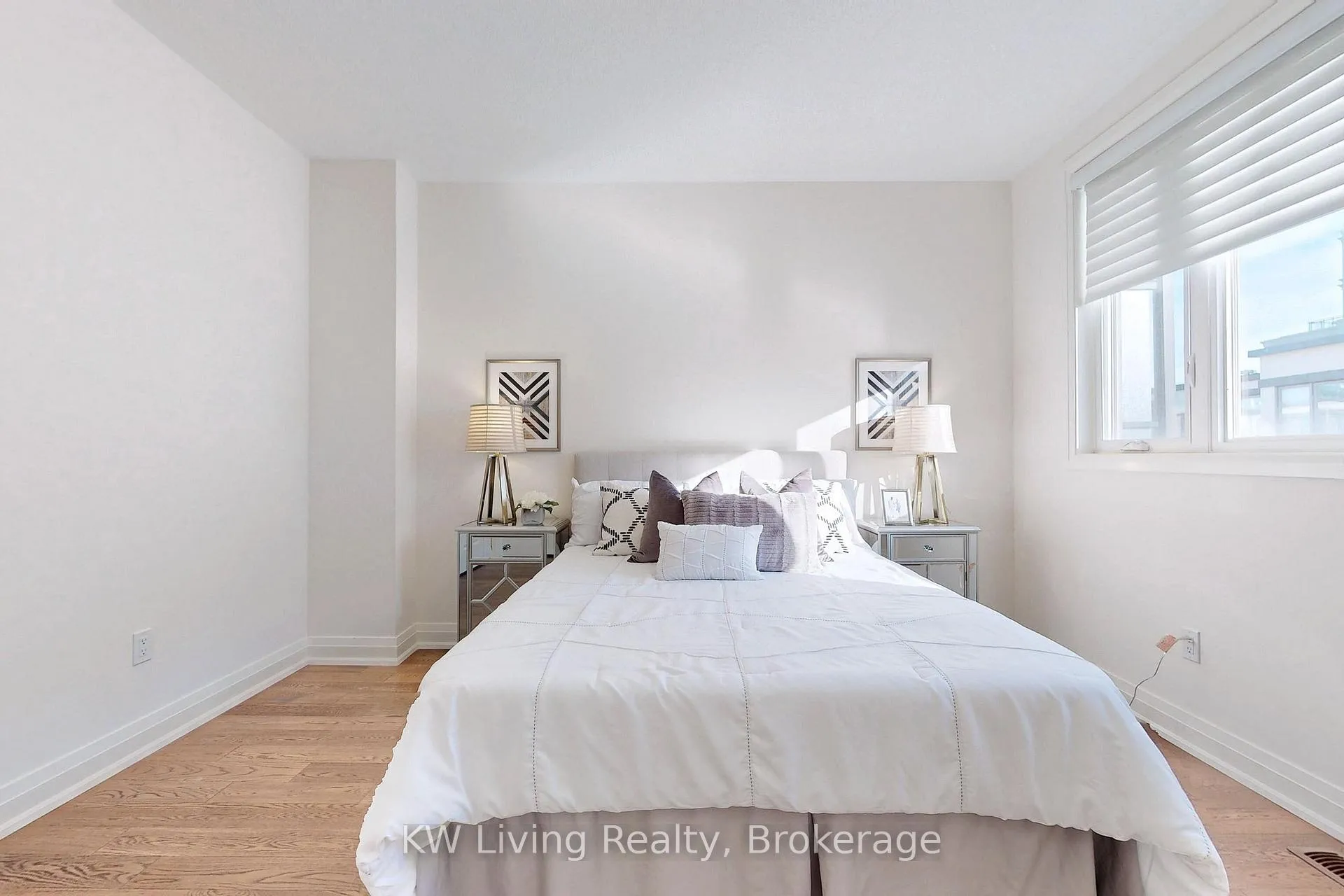 Photo 40 of 32 Teasel Way, Markham, Unionville — HOMEH