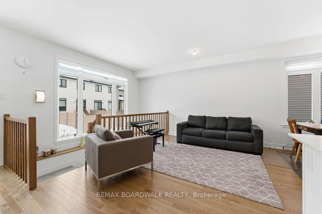 Photo 13 of 1016 Montelena Road, Ottawa, Kanata - Emerald Meadows/Trailwest — HOMEH