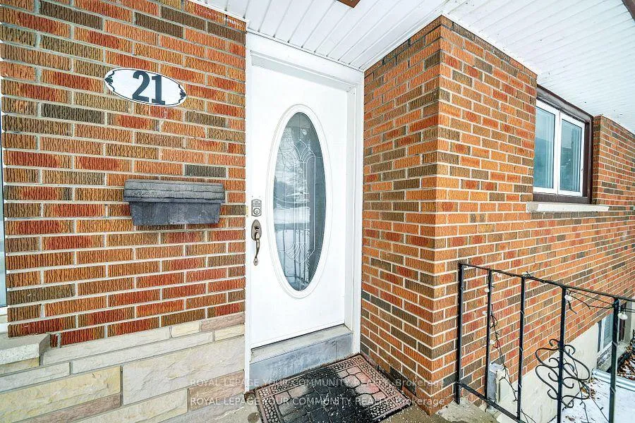 Photo 2 of 21 Forest Road, Whitby, Blue Grass Meadows — HOMEH