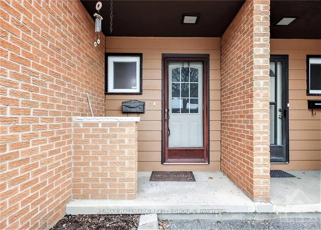Photo 2 of 2088 Orient Park Drive, Ottawa, Blackburn Hamlet (South) — HOMEH