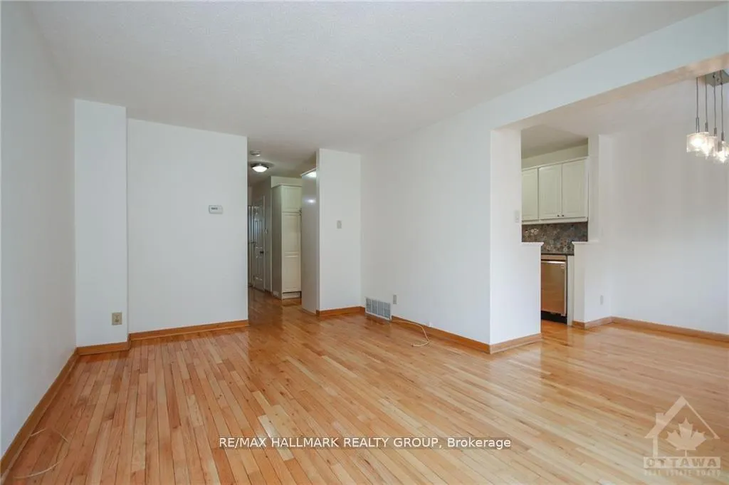 Photo 8 of 2088 Orient Park Drive, Ottawa, Blackburn Hamlet (South) — HOMEH