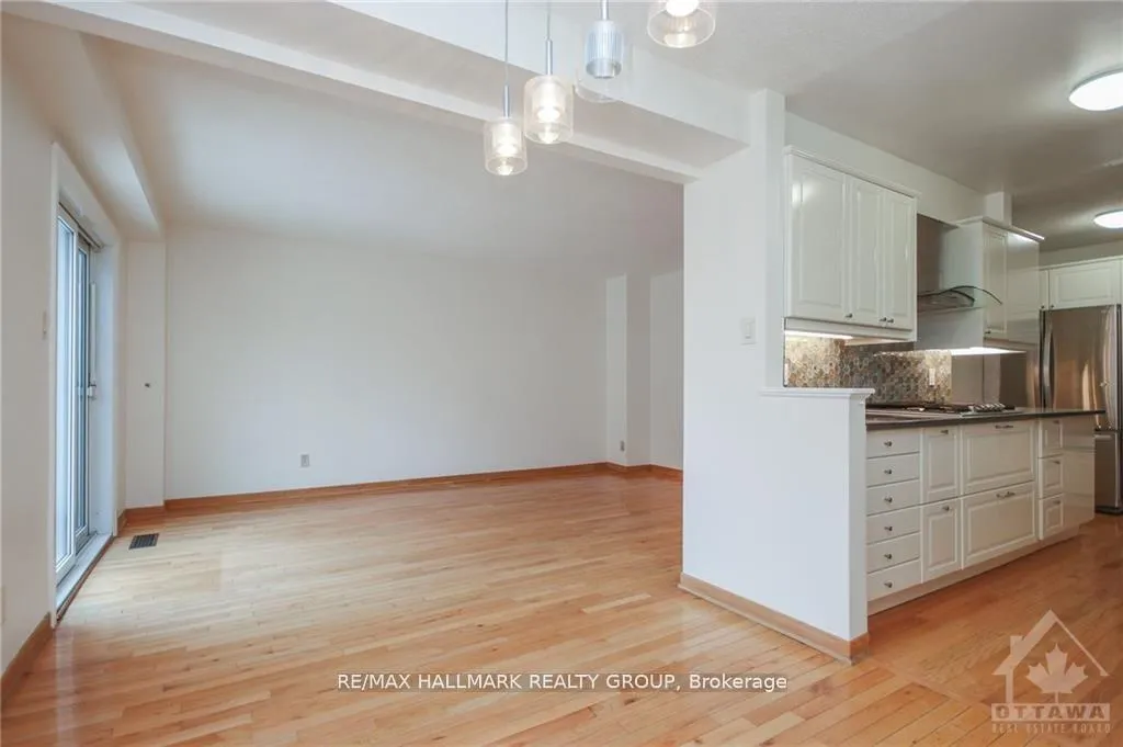 Photo 9 of 2088 Orient Park Drive, Ottawa, Blackburn Hamlet (South) — HOMEH