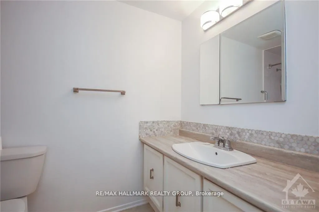Photo 25 of 2088 Orient Park Drive, Ottawa, Blackburn Hamlet (South) — HOMEH