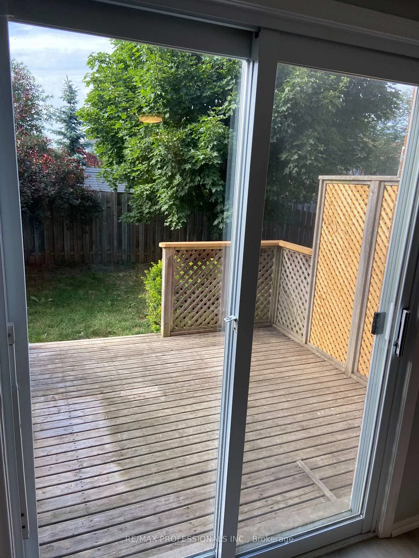 Photo 12 of 718 Activa Avenue, Kitchener, Larentian West — HOMEH