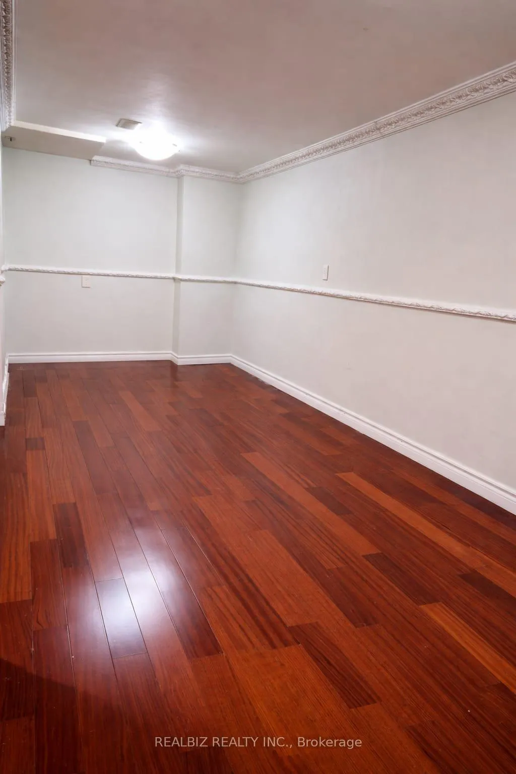 Photo 9 of 175 Napoli Court, Hamilton, Gurnett — HOMEH