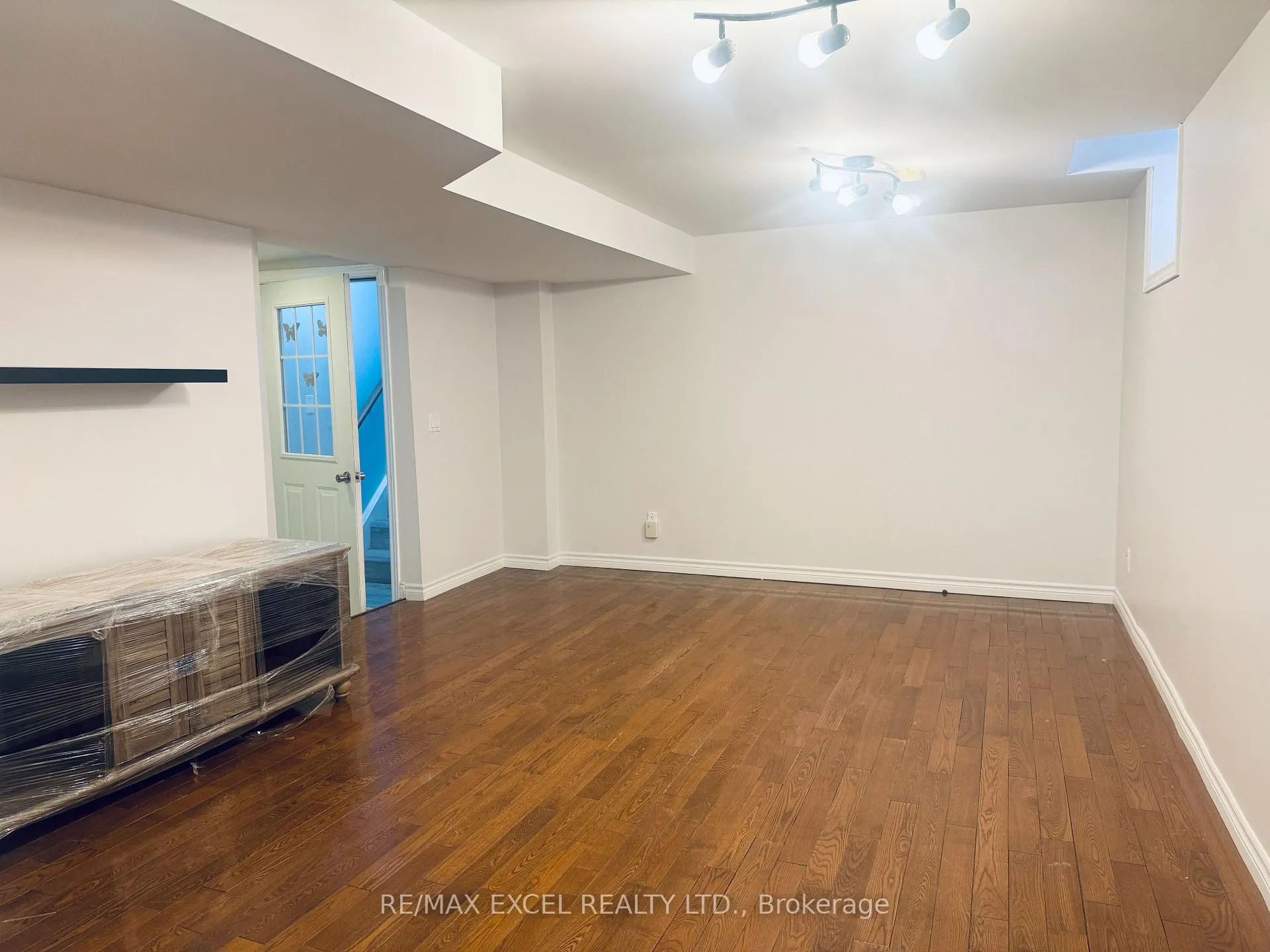 Photo 3 of 1001 Castlemore Avenue, Markham, Wismer — HOMEH