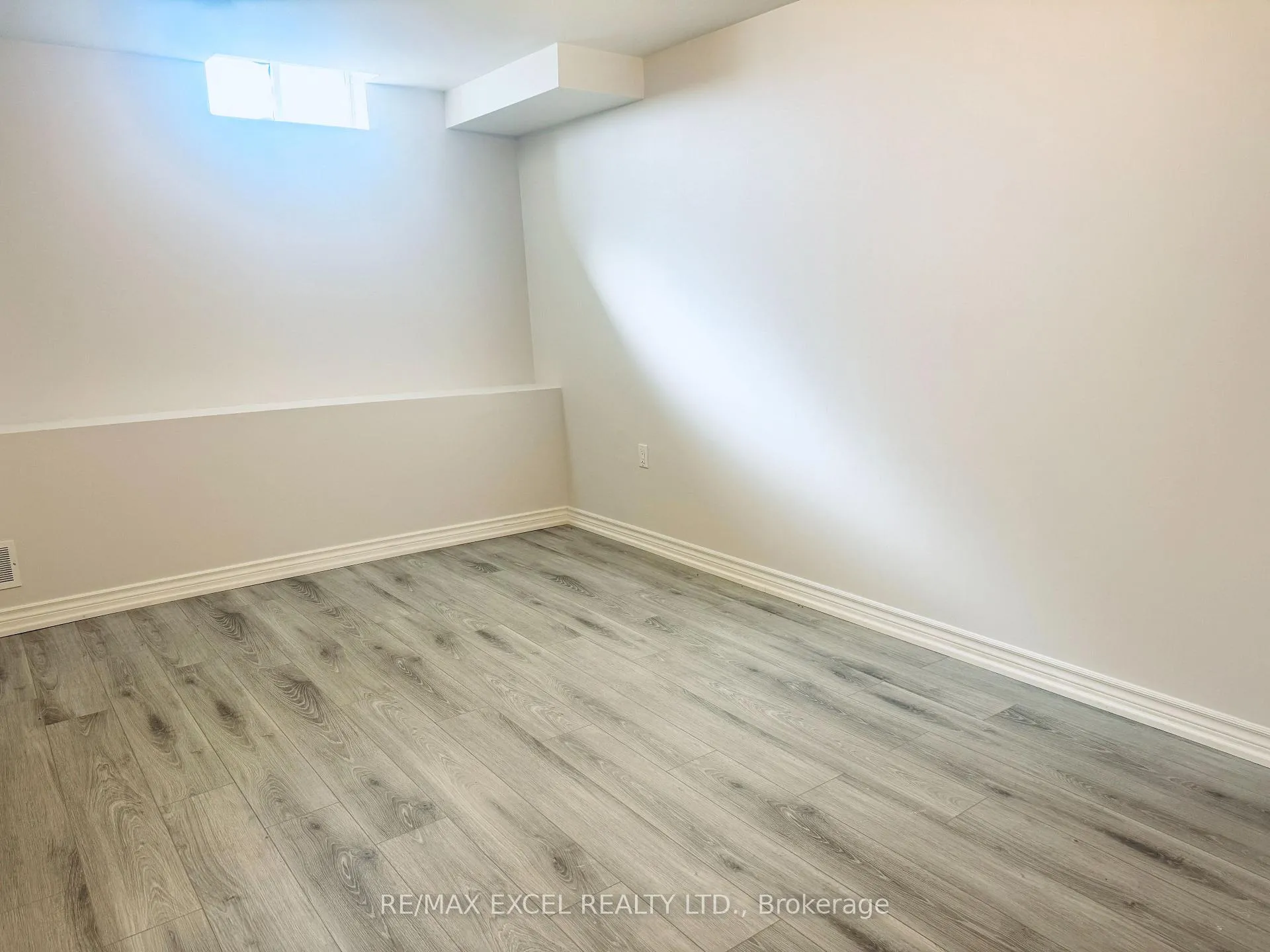 Photo 8 of 1001 Castlemore Avenue, Markham, Wismer — HOMEH