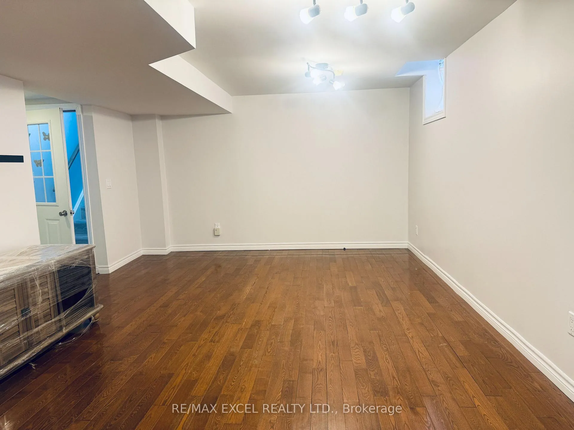 Photo 14 of 1001 Castlemore Avenue, Markham, Wismer — HOMEH