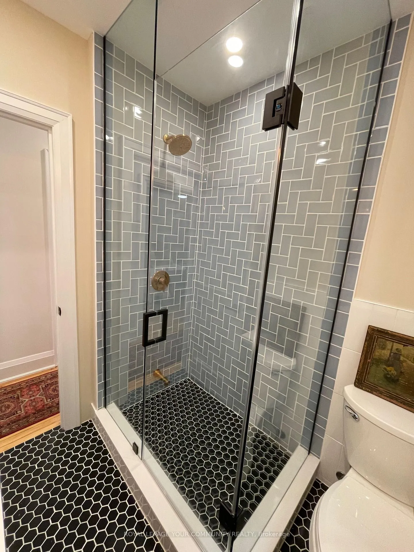 Photo 13 of Unit B, 183 Kenilworth Avenue, Toronto, The Beaches — HOMEH